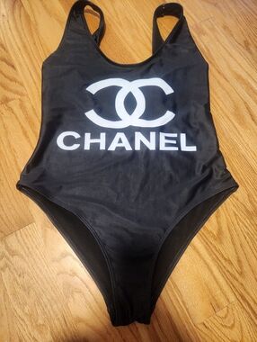 Luxury Black and White Logo One-Piece Swimsuit Size Xl